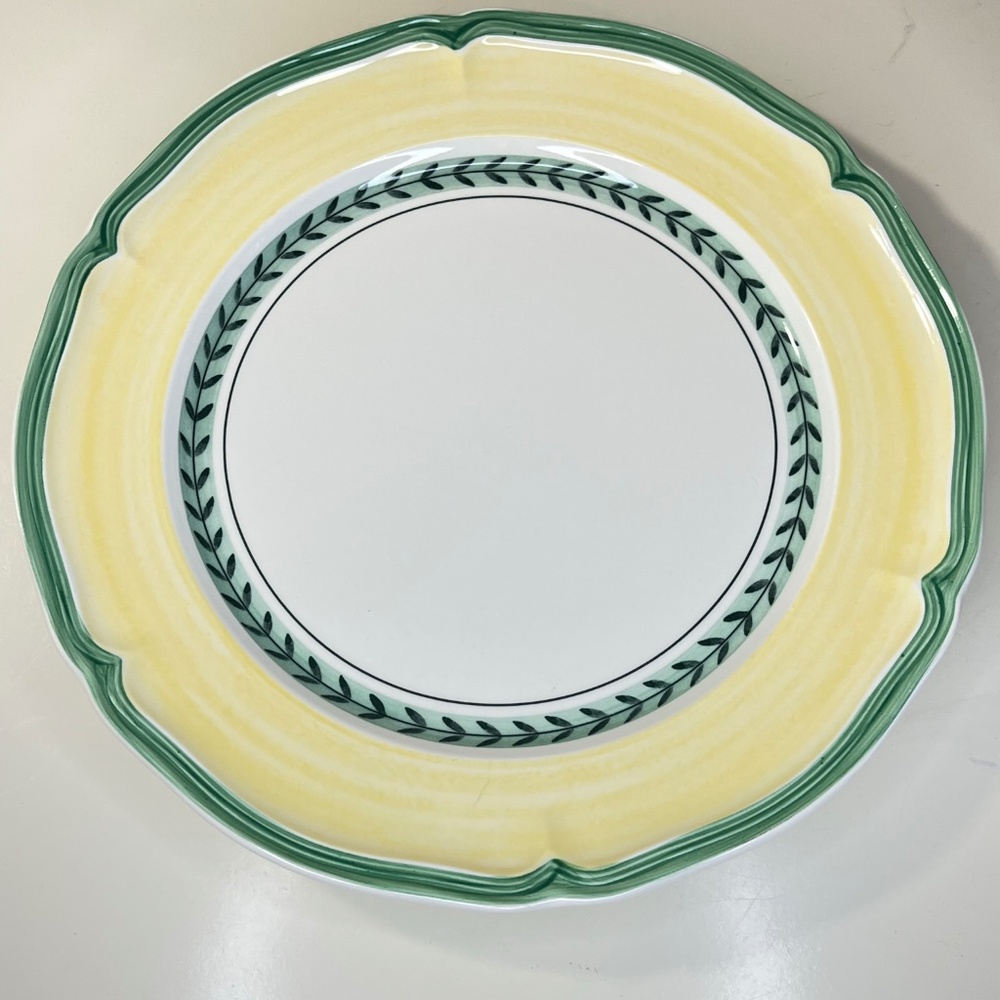 Five Villeroy & Boch French Garden Vienne 10.5” Dinner Plates